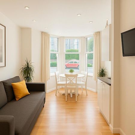 Bute Park Apartment W/ Heating + Private Bathroom 카디프 외부 사진