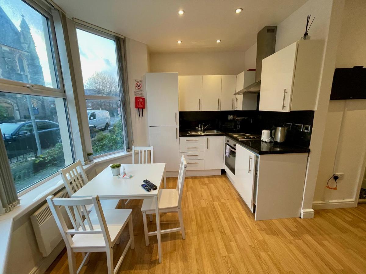 Bute Park Apartment W/ Heating + Private Bathroom 카디프 외부 사진